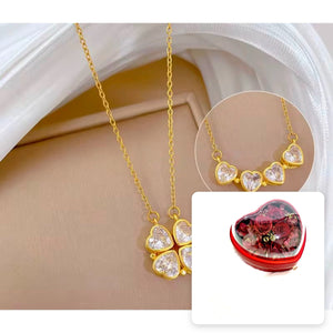 Korean Seashell Necklace · Gold-Plated